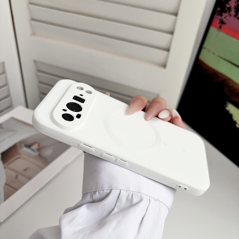 高級ソリッドカラーつや消しソフト TPU マグセーフ磁気電話 - Phone Cases Google Pixel 10 Pro のレビューと価格