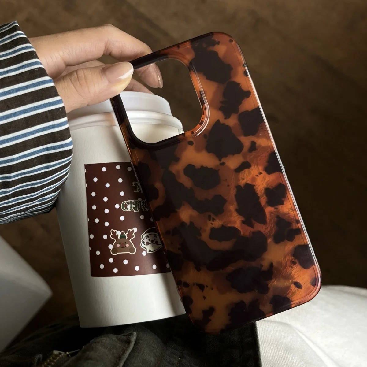 レトロアンバーテクスチャレーザー加工iPhoneケース iP - Phone Cases Pinterest のレビューと価格