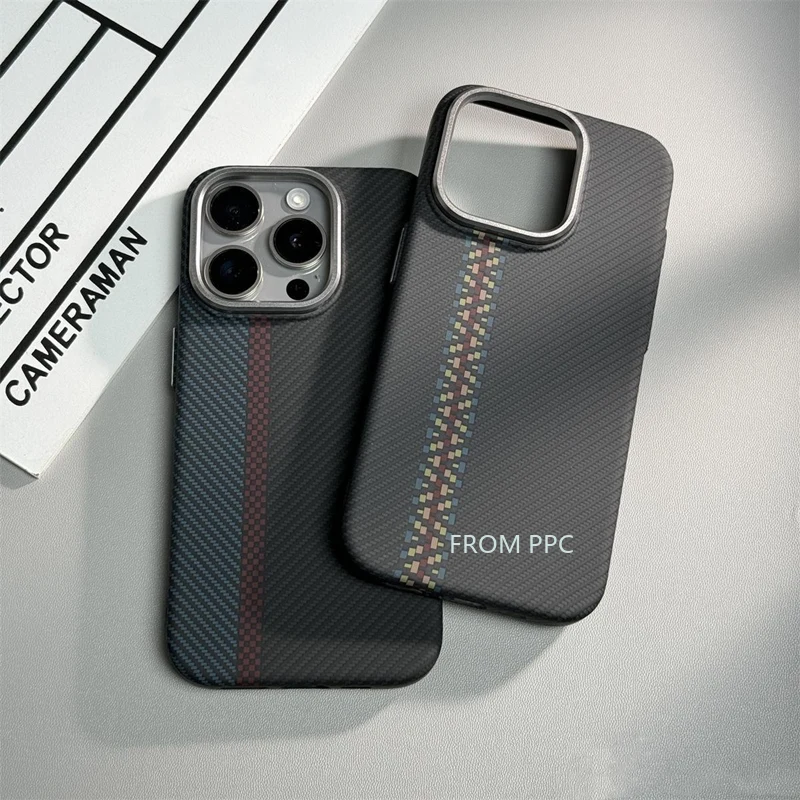 カーボンファイバー磁気式スマホケース iPhone 16/1 - Phone Cases Dior のレビューと価格